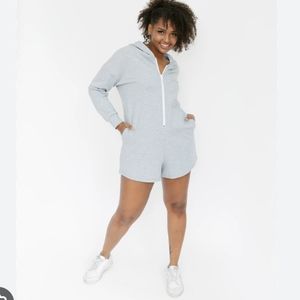 Smash + Tess Malibu Shorty Romper nwt size large in grey melange